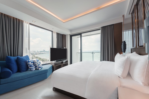 The Mytt Beach Hotel in Pattaya is a modern, Set in the heart of North Pattaya, just a few steps away from the beach, our luxury 5-star Pattaya hotel provides exceptional facilities at surprisingly affordable rates, making it truly outstanding value for money.