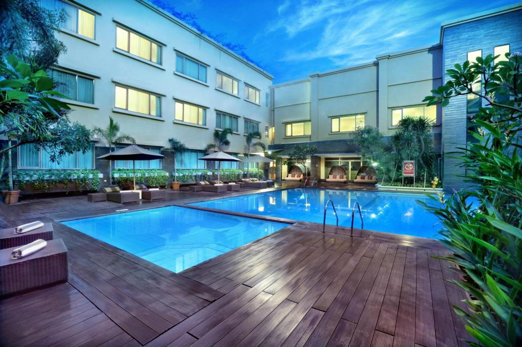 Hotel yang memiliki fasilitas lengkap di Bandung- Aston Tropicana Hotel Bandung - ATASTAY