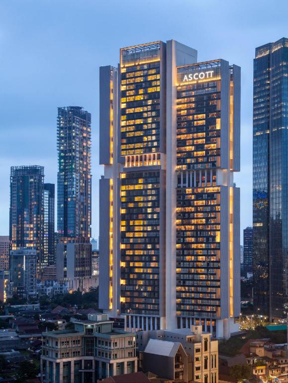 Tampilan Luar Hotel yang megah - Ascott Sudirman Jakarta - ATASTAY