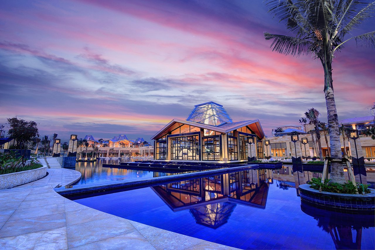 Tampilan Exterior yang Mewah - Mulia Resort - Nusa Dua Bali