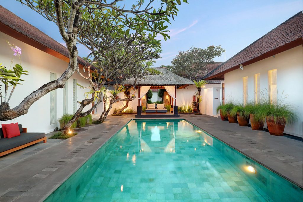 Luxury Hotel Booking - Uma Sapna Villa - ATASTAY