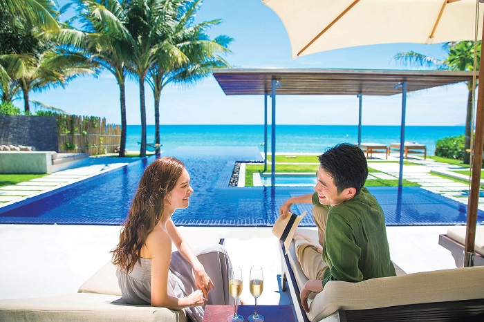 Infinity Pool - Naman Retreat - Luxury hotel booking ATASTAY